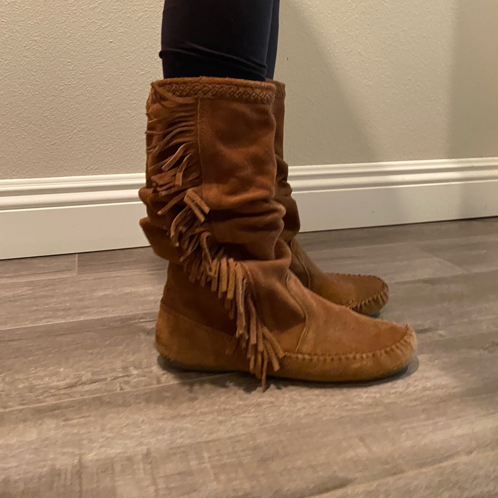 Minnetonka fringe boots
